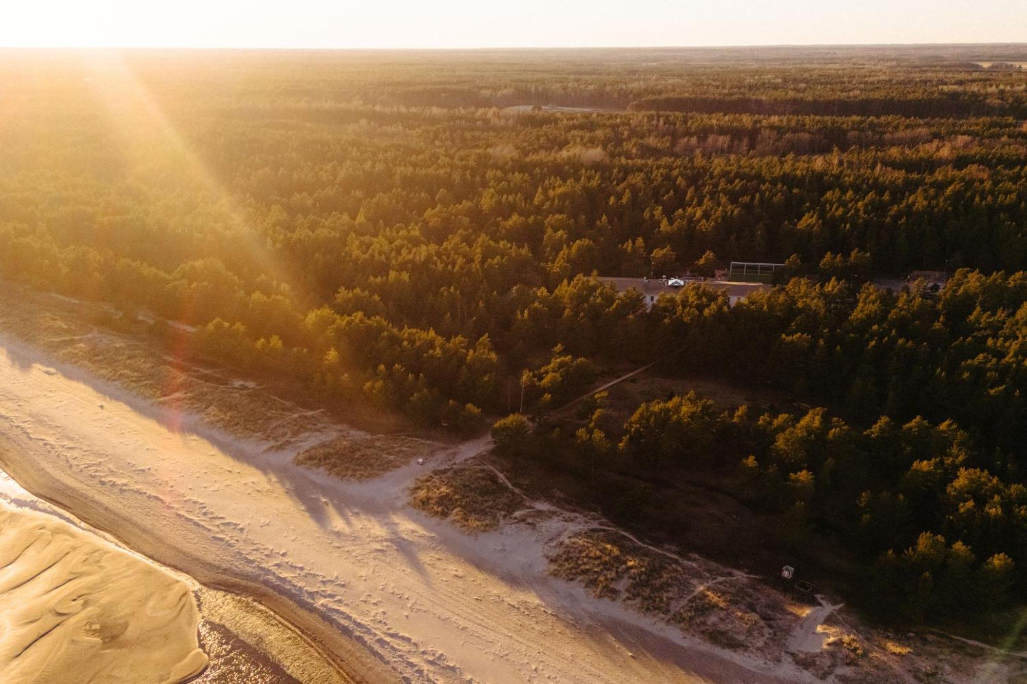Saaremaa Rannahotell ' Beach Hotel Mandjala Exterior photo
